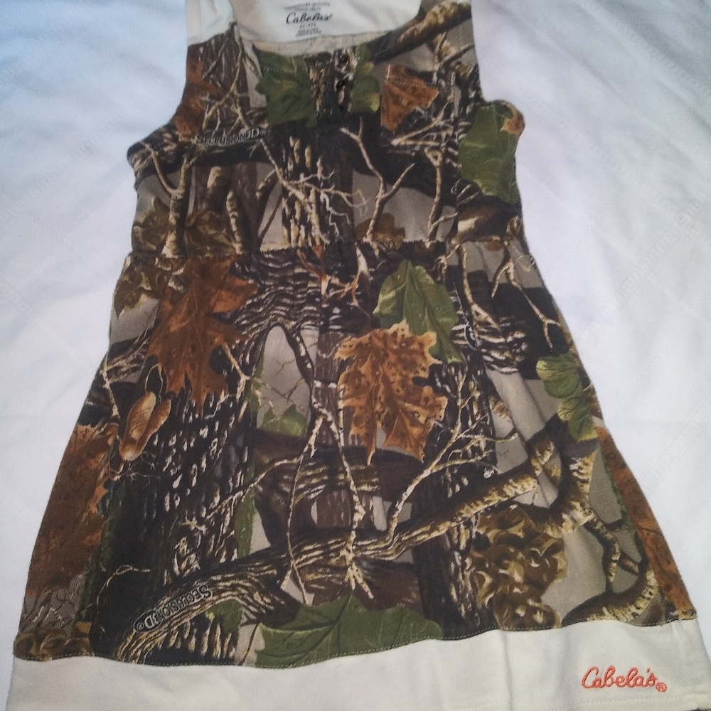 Girls Cabelas camo dress sz 4T